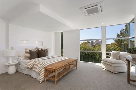 Photo of property in 43 Totara Street, Fendalton, Christchurch, 8041