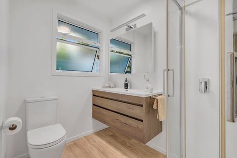 Photo of property in 68 Stanley Road, Glenfield, Auckland, 0629