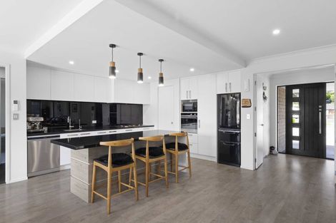 Photo of property in 39 Kendallvale Drive, Waiuku, 2123