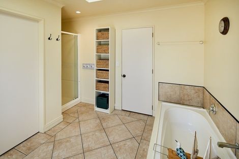 Photo of property in 79 Michael Road, Paraparaumu Beach, Paraparaumu, 5032