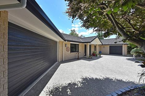 Photo of property in 347a Main Road North, Brown Owl, Upper Hutt, 5018