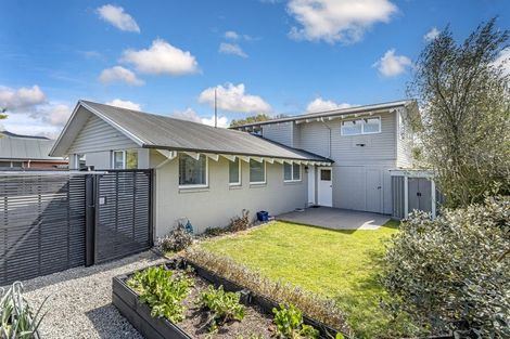 Photo of property in 2/23 Blighs Road, Strowan, Christchurch, 8052
