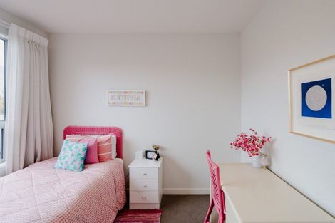 Photo of property in 1 Makomako Road, Wanaka, 9305