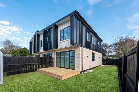 Photo of property in 1/9 Blanes Road, Weymouth, Auckland, 2103