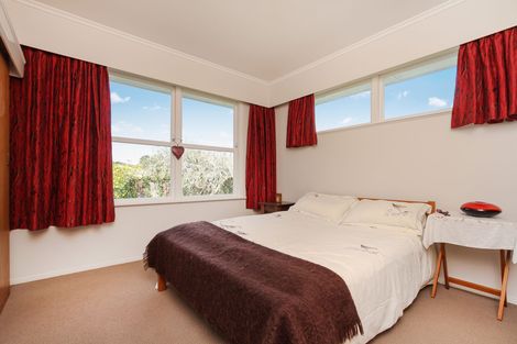 Photo of property in 39a Lyndhurst Road, Te Atatu South, Auckland, 0610