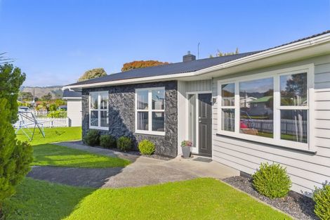 Photo of property in 2 Weld Street, Levin, 5510