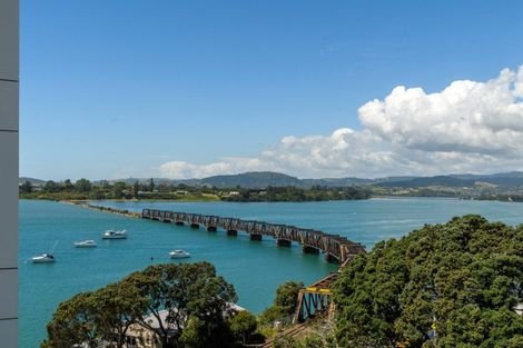 Photo of property in 12/72e Devonport Road, Tauranga, 3110