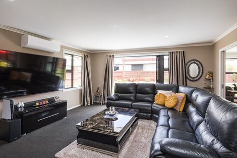Photo of property in 2a Galea Grove, Kelvin Grove, Palmerston North, 4414