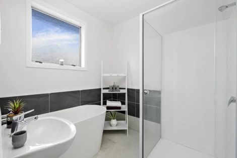 Photo of property in 17 Claymore Street, Woolston, Christchurch, 8062