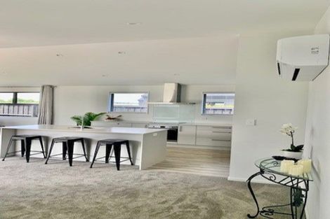 Photo of property in 10 Mccahon Drive, Rangiora, 7400