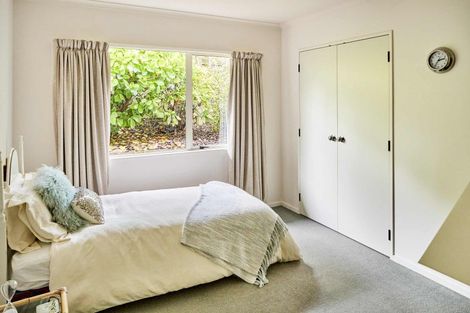 Photo of property in 98 Samwell Drive, Whitby, Porirua, 5024