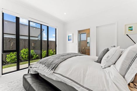 Photo of property in 33 Cambie Avenue, Red Beach, 0932