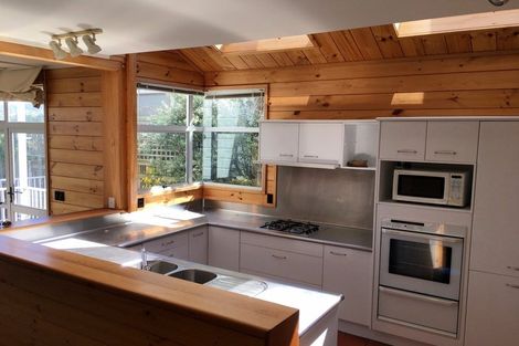 Photo of property in 16 Mcfarlane Street, Mount Victoria, Wellington, 6011