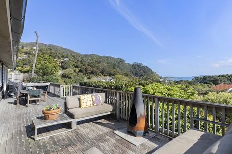 Photo of property in 15 Kotari Road, Days Bay, Lower Hutt, 5013