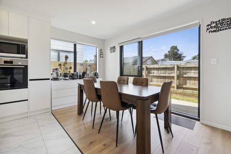 Photo of property in 890c Great South Road, Wiri, Auckland, 2104