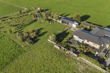 Photo of property in 37 Upper Pitone Road, Pitone, New Plymouth, 4374