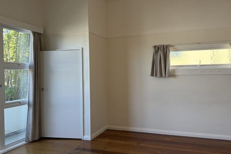 Photo of property in 37 Ara Paiwhenua, Tawa, Wellington, 5028