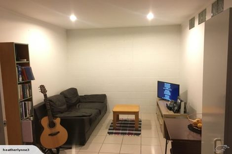 Photo of property in 1/36 Sherwood Avenue, Te Atatu South, Auckland, 0610