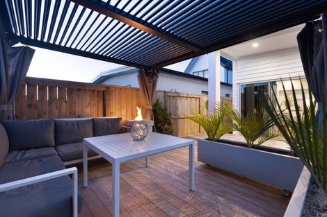 Photo of property in 16 Pimelea Street, Papamoa Beach, Papamoa, 3118