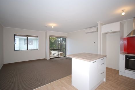 Photo of property in 2/164 Finlayson Avenue, Clendon Park, Auckland, 2103