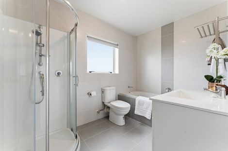 Photo of property in 28a Rangatira Road, Birkenhead, Auckland, 0626