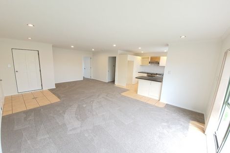 Photo of property in 17 Scotts Field Drive, Takanini, 2112