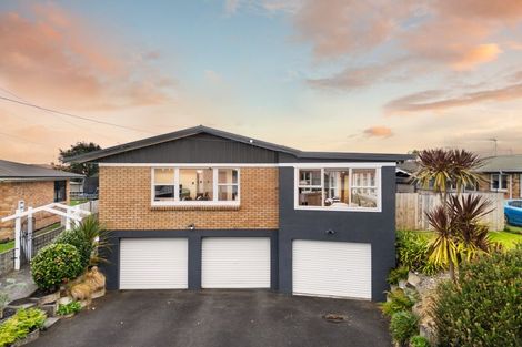 Photo of property in 14 Mears Road, St Andrews, Hamilton, 3200