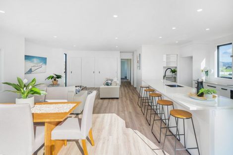 Photo of property in 12 Ngaroma Crescent, Whitianga, 3510