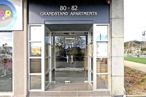 Photo of property in Construction House, 52/80u Kent Terrace, Mount Victoria, Wellington, 6011
