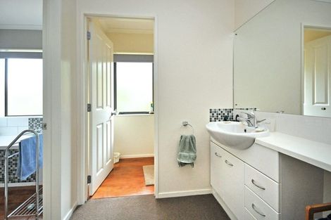 Photo of property in 6 O'sullivan Place, Waiuku, 2123