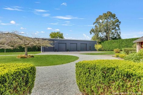 Photo of property in 27 Pohutukawa Drive, Levin, 5571