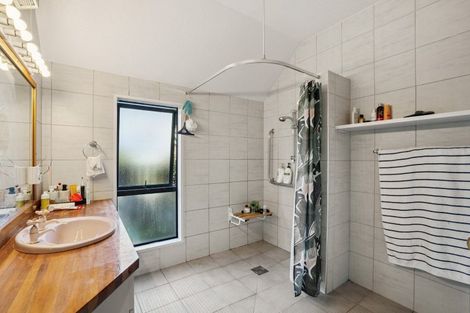 Photo of property in 120 Hunter Crescent, Wanaka, 9305