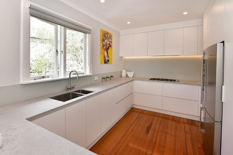 Photo of property in 7 Karaka Street, Helensville, 0800