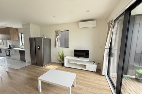 Photo of property in 12/17 Barneys Farm Road, Clendon Park, Auckland, 2103