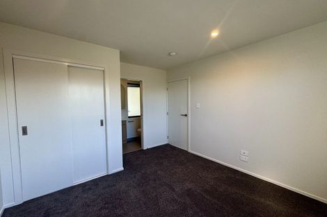 Photo of property in 1/506 Glenfield Road, Bayview, Auckland, 0629