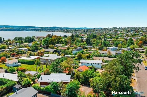 Photo of property in 11 Frederick Street, Two Mile Bay, Taupo, 3330