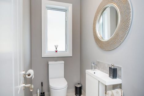 Photo of property in 82 Kingsdale Park Drive, Aokautere, Palmerston North, 4471