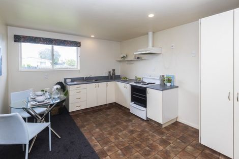 Photo of property in 32 Claymore Street, Woolston, Christchurch, 8062