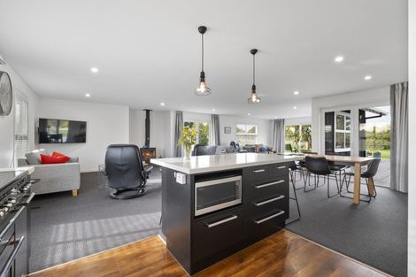 Photo of property in 172 Hendersons Line, Kelvin Grove, Palmerston North, 4470