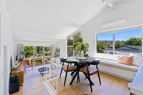 Photo of property in 18 William Hadlow Place, Hatfields Beach, Orewa, 0931