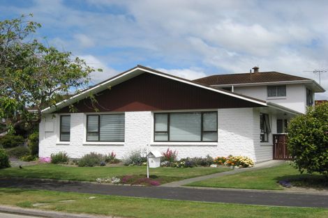 Photo of property in 1 Rosedale Place, Avonhead, Christchurch, 8042