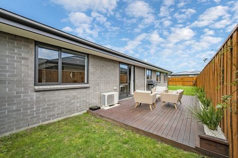 Photo of property in 8 Northmoor Boulevard, Rolleston, 7615