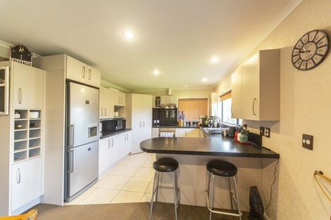 Photo of property in 47 Parnell Heights Drive, Kelvin Grove, Palmerston North, 4414