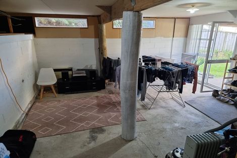 Photo of property in 73 Heta Road, Highlands Park, New Plymouth, 4312