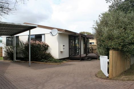 Photo of property in 3/8 Ireland Place, Ranui, Auckland, 0612