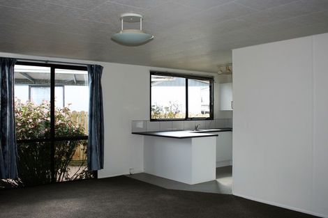 Photo of property in 3/8 Ireland Place, Ranui, Auckland, 0612