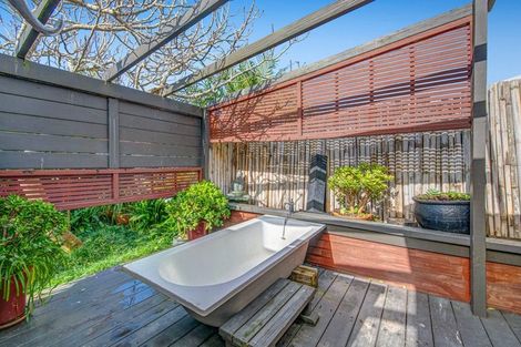 Photo of property in 5a Elizabeth Street, Orewa, 0931