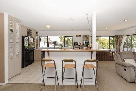 Photo of property in 2 Cyclarama Crescent, Massey, Auckland, 0614