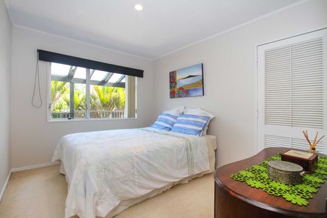 Photo of property in 2/16 Teviot Place, Totara Vale, Auckland, 0629