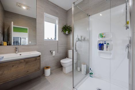 Photo of property in 43 Port Way, Rosehill, Papakura, 2113